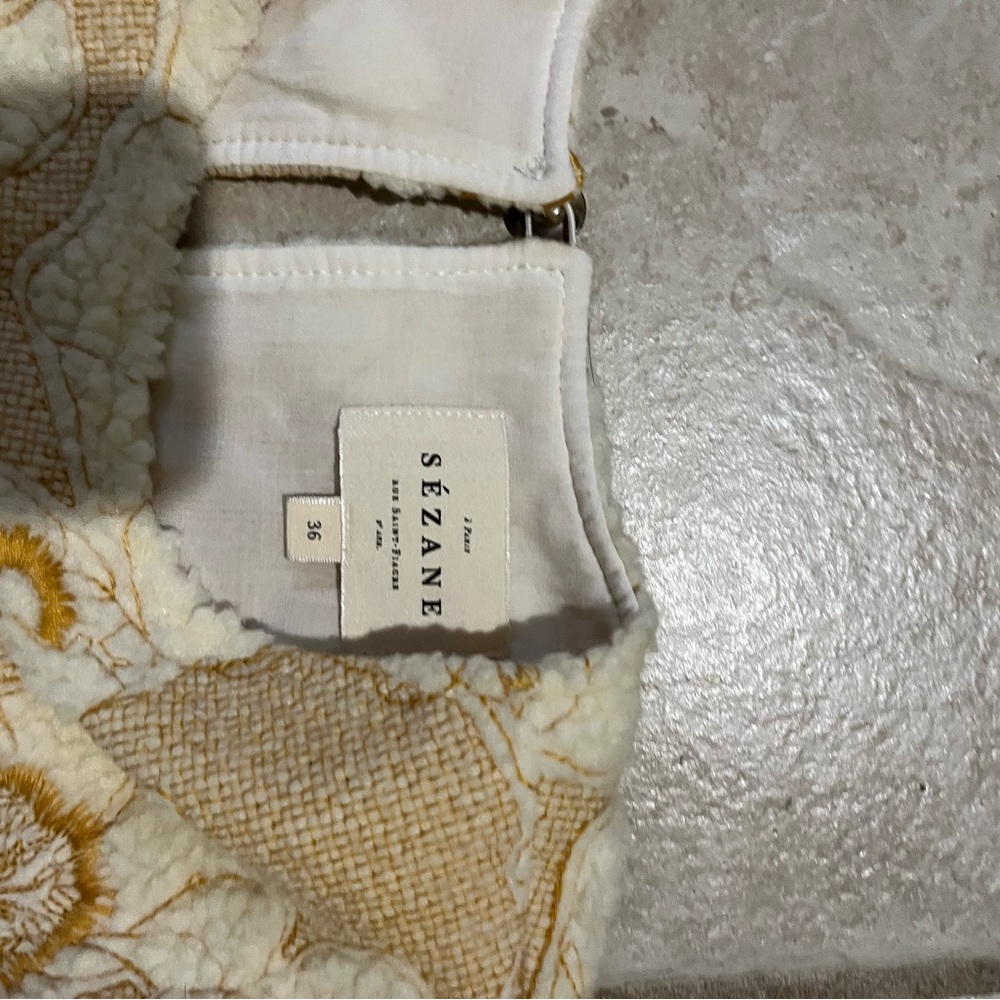Sezane Harlem Floral Appliqué Sweatshirt Orchre Ecru FR36 US4 - Picture 6 of 10